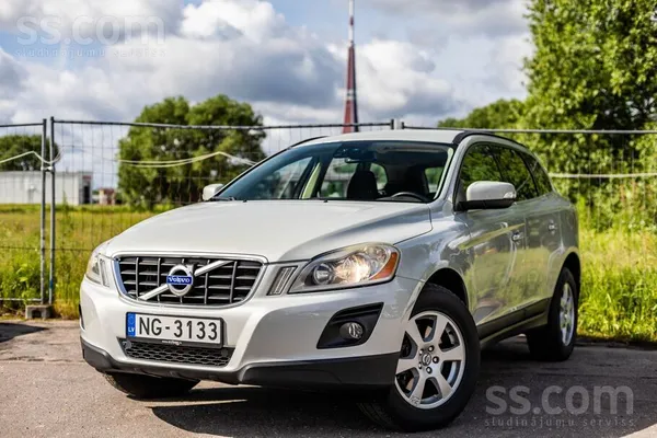 Volvo Volvo Xc60 ar 2.4 litru dīzeļdzinēju un automātisk