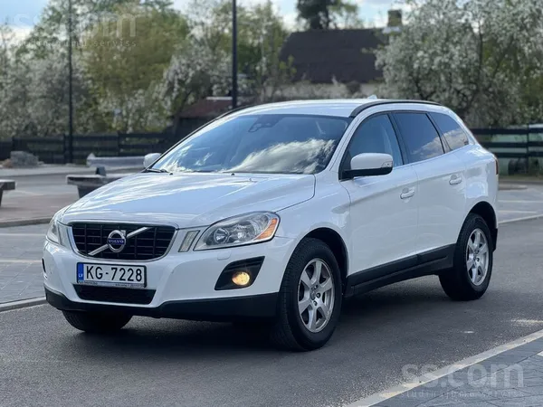 Volvo Volvo Xc60 ar ekonomisko un uzticamo 2.4 dīzeļa dz