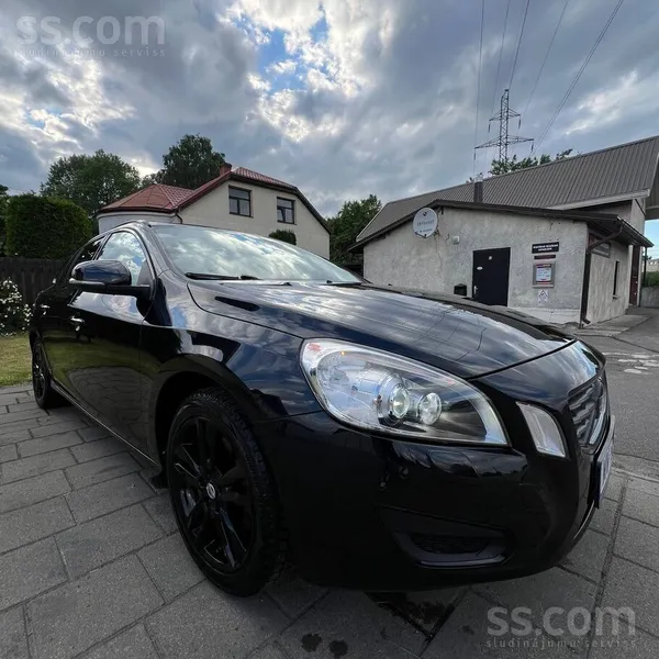 Volvo Pārdodu volvo v60 1.6d 84kw.