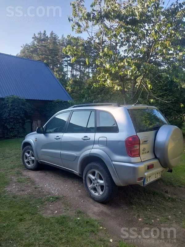 Toyota Pārdodu Toyta Rav4 . Kalpojis ilgi un godam, gaida
