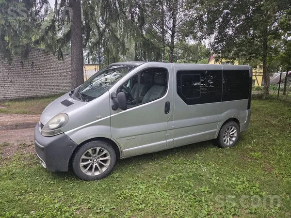 Renault Renault Trafic Generation 2.5 dCi – 7 vietas. Ne t