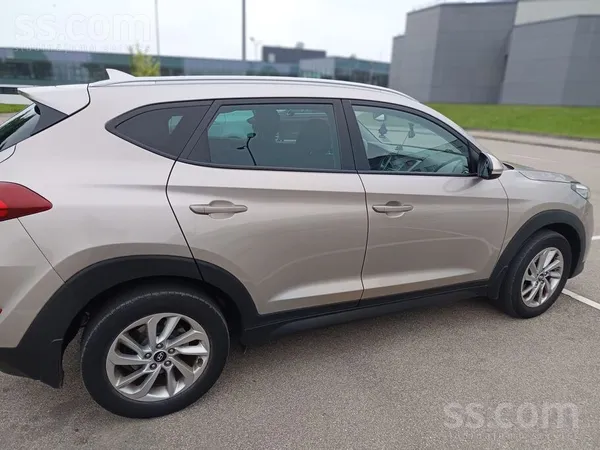 Hyundai Pārdod Hyundai Tucson, 2016. gada izlaidums. Nobra