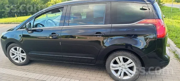 Peugeot Хорший авто с естественными возратными небольшими 