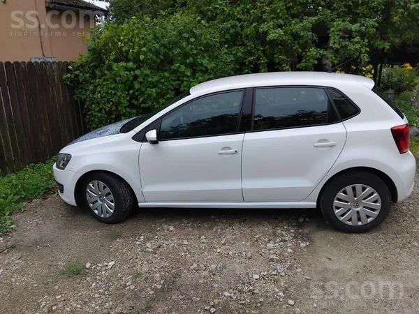 Volkswagen Pārdodu VW Polo 2011. gada. Ir nelieli vizuāli un