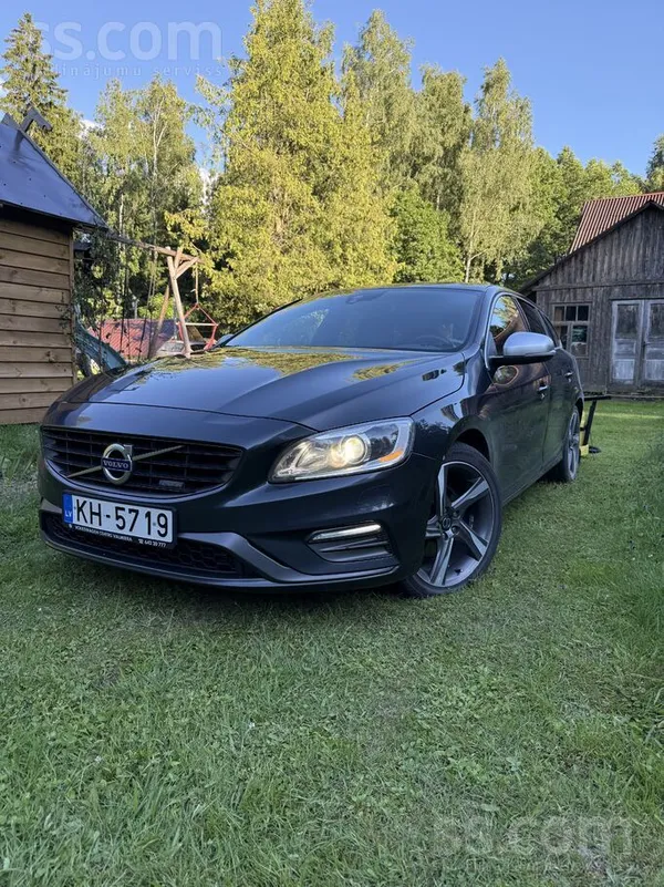 Volvo Pardod Volvo V60 R-design