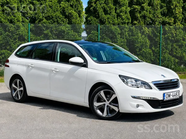 Peugeot Peugeot 308 1.2 benzīns. 