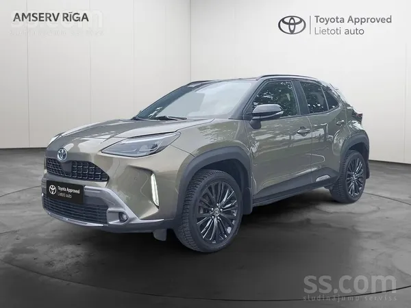 Toyota Awd Yaris Cross, komplektācija - Adventur. 