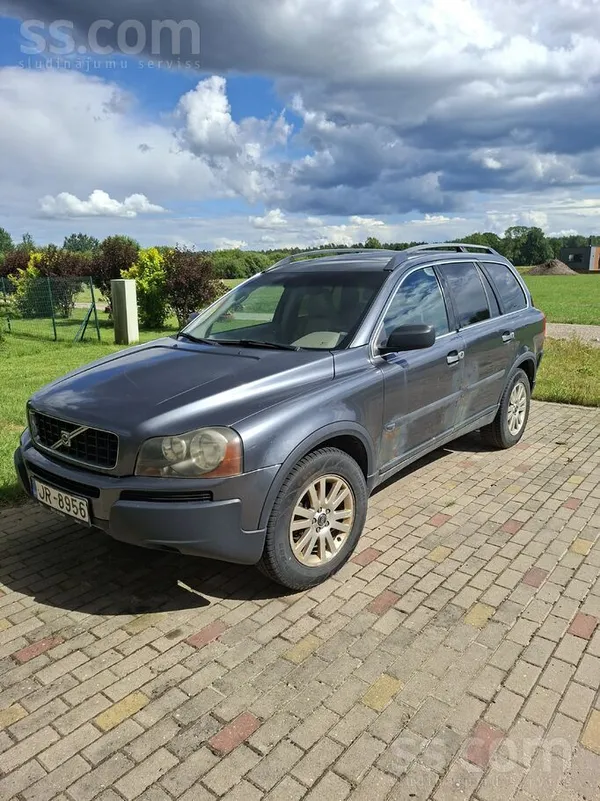 Pārdod Volvo xc 90. Nobraukums 444 000. TA līdz 27.08.26. Ir vizuāli defekti