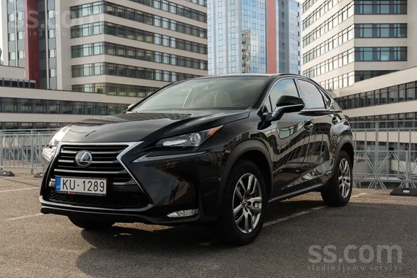 Lexus Auto nopirkts Latvijā Lexus Krasta, tur veiktas vi