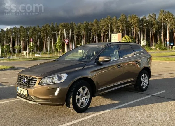 Volvo Pārdod Volvo Xc60 ar svaigu tehnisko apskati. 
