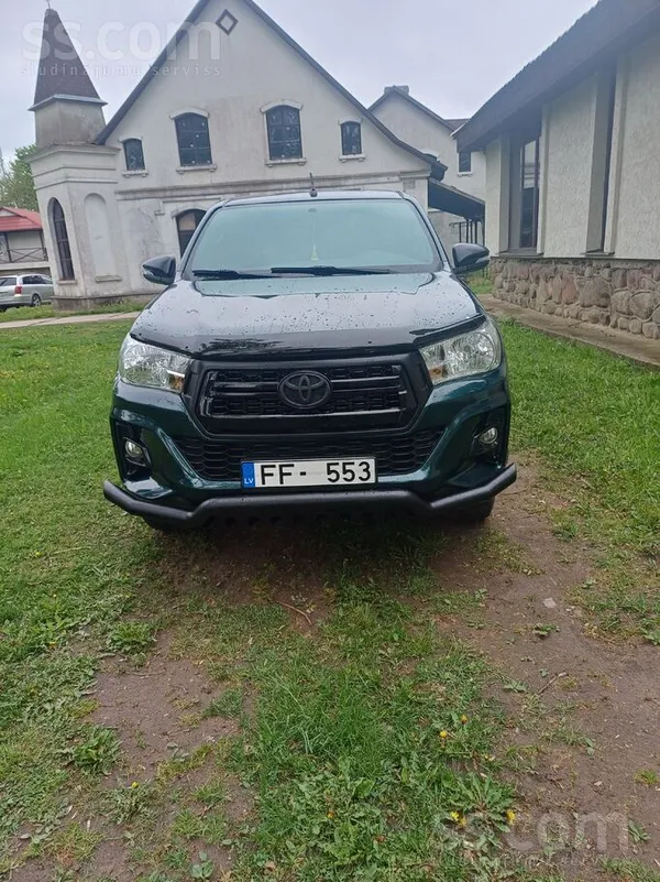 Z/s pardod/maina labu automašinu. salons viss mells (alkantara)ramiss viss (