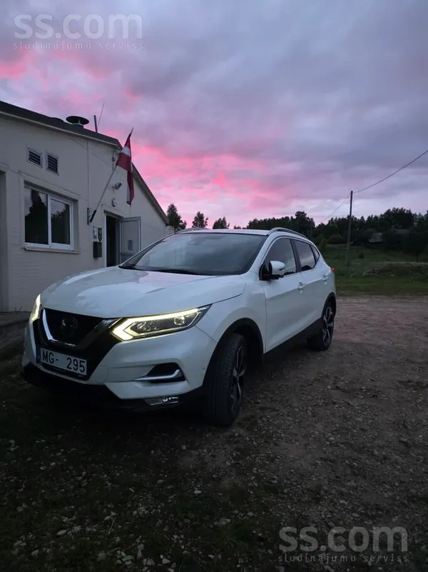 Nissan Pārdodu Nissan Qasqhai Tekna, skaistā Pearl white