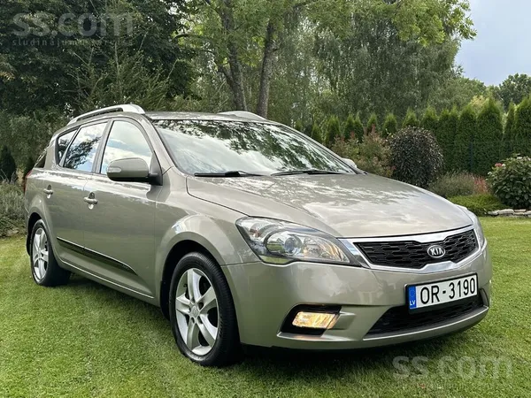 KIA Kia Ceed 1.6 dīzelis, automāts. Webasto ar distanc