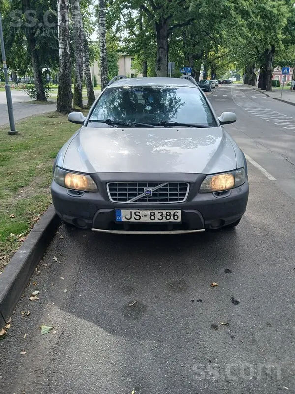 Volvo Pārdodu normālu braucamu auto izmantoju ikdienā. P