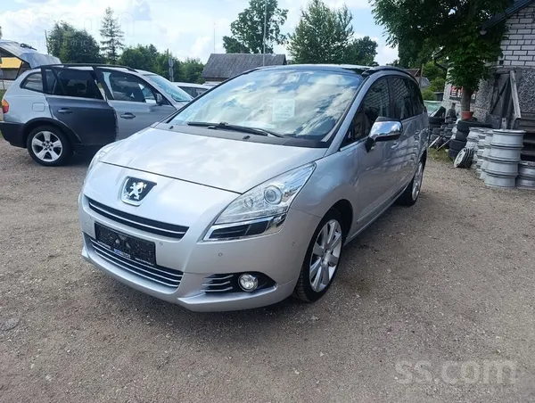 Peugeot Peugeot 5008 1.6 dīzeli (80 kW)-2010g. , ar bagātī