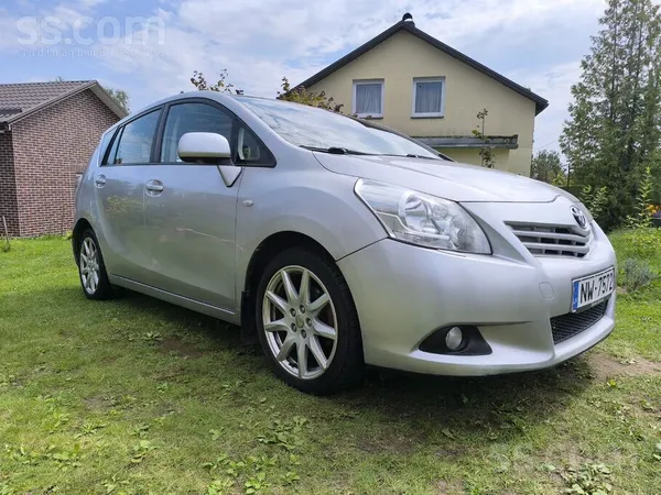 Продаю Toyota Verso в хорошем техническом состоянии. Свежий техосмотр на год