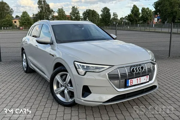 Audi Tikko ievests. Audi E-Tron 55 , 300.kw - 405.zs. 