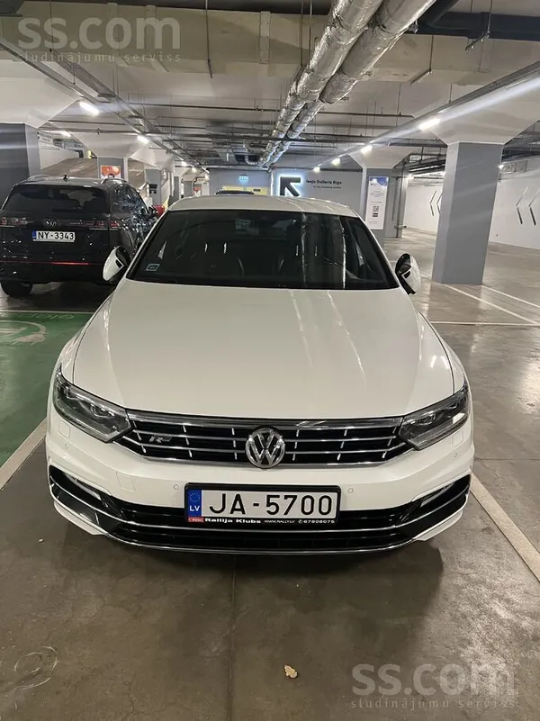 Volkswagen Pārdodu Volkswagen Passat B8 R-Line ļoti labā tehn