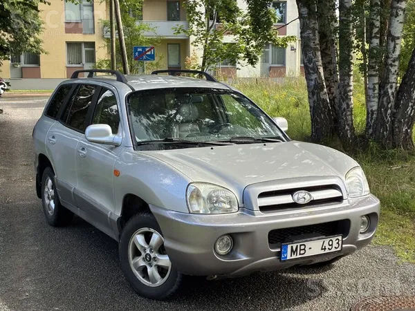 Hyundai Pardodu santa fe. 