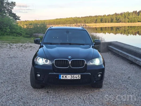 BMW Pārdodu X5.