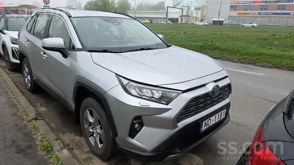 Toyota Pārdodu uzticamu un ekonomisku Toyota Rav4 Hybrid 
