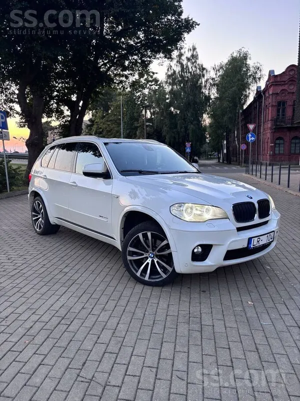 BMW Pārdodu BMW X5 E70 3, 0 X-Drive dīzelis ar 180 kw 
