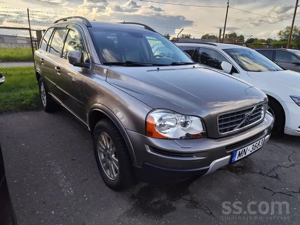 Volvo Продаётся Volvo Xc90 D5 2.4D, механическая коробка