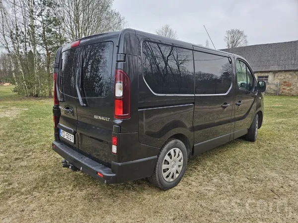 Renault Renault Trafic Iii, 9 sēdvietas, īsā bāze. Tonēti 