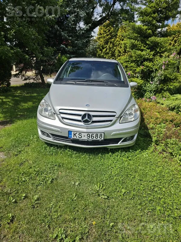 Pārdodu Mercedes-Benz B180.

 2005. gada
 Automātiskā ātrumkārba
 Sudrab