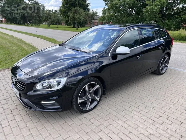 Volvo Volvo V60 R-Design, D2 2.0 dīzelis, 88kw, Mehānisk