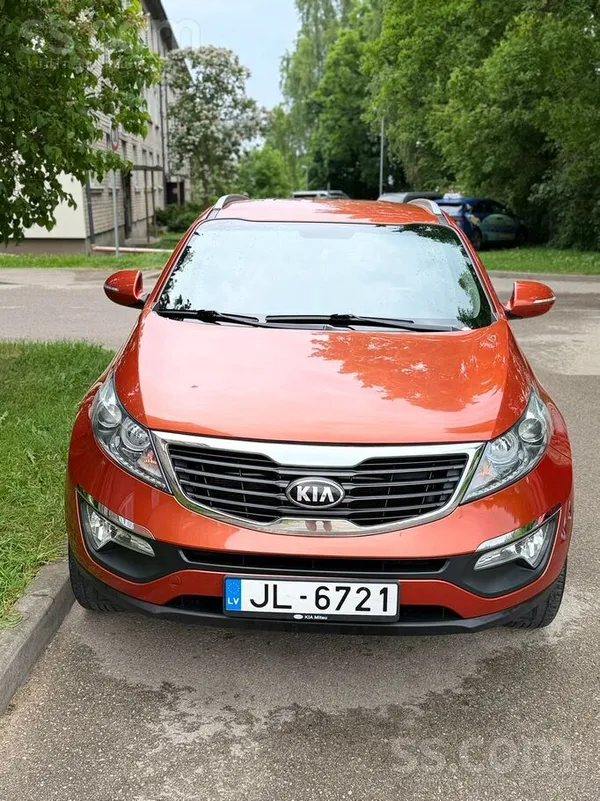 Kia Sportage, Awd (pilnpiedziņa), 2.0 benzīns, 120kW, automāts. 

Pirkta j