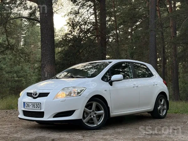 Toyota (Ru) Продается Toyota Auris, 2010 г. , 1.4 дизель,