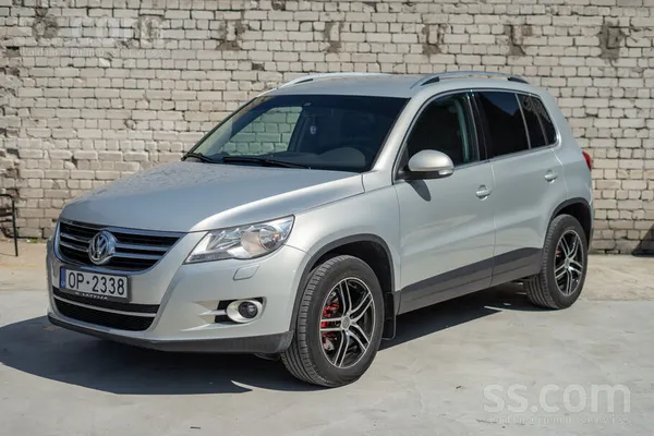 Volkswagen Volkswagen Tiguan 4motion 1.4 benzīns 110 kW. Pārs