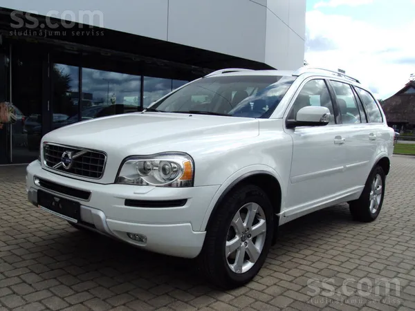 Volvo Xc90 D5 Awd
Summum-komplektācija. 
147kW
7-vietas. 
Ir piekabes āķ