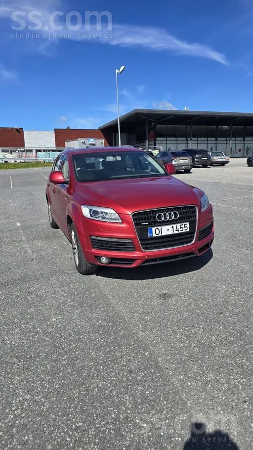 Audi Pārdodam stilīgu un ietilpīgu Audi Q7 sarkanā krās