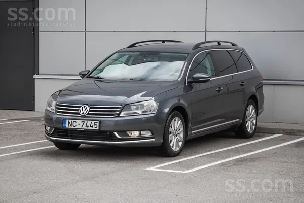 Volkswagen Passat (B7) - 1