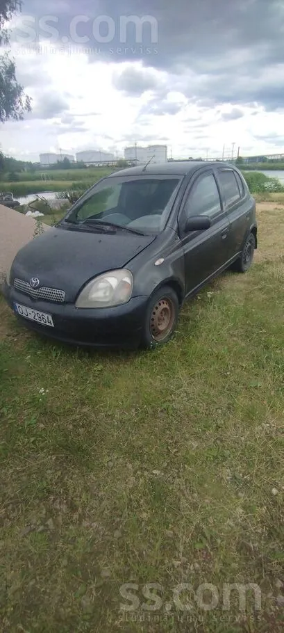 Toyota Rūc, brauc, bremzē. stipri izrusējuši sliekšņi, gr