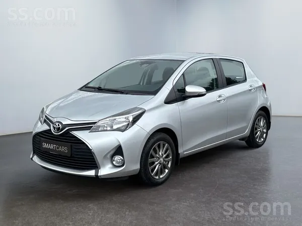 Toyota Toyota Yaris 1.3 benzīns ar manuālo pārnesumkārbu.