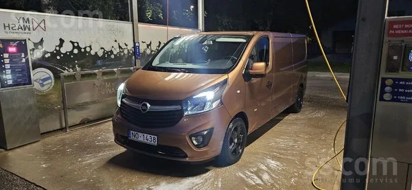 Opel Pārdodu smuku un ar labu komplektaciju kravas busi