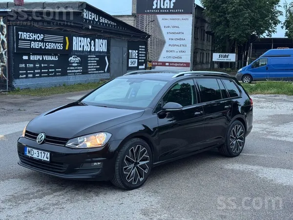 Volkswagen Pārdodu koptu un uzticamu Volkswagen Golf Vii Vari