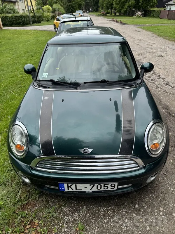 Pārdodu Mini Cooper 2007. gada. 

Nebrauc, bez tehniskās apskates. 
Mašīna apstājās un kopš tā laika stāv nekustīga. 

I ...