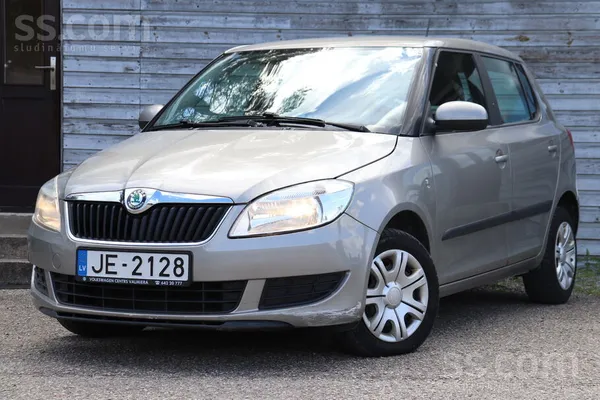 Skoda Cena ar Pvn. Skoda Fabia, 1.4i (63Kw / 86Zs) benzī