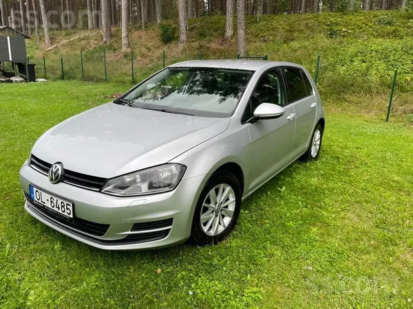 Volkswagen Pārdodu automašīnu Golf 7. Automašīnai pāris vietā