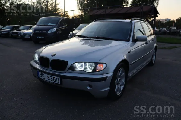 E46 Facelift 2.0d 110kw Mehānika. Pusādas salons. Android utt. Slimības lapa līdz augusta beigām. Vizuāli defekti. Sīkāk zvan ...