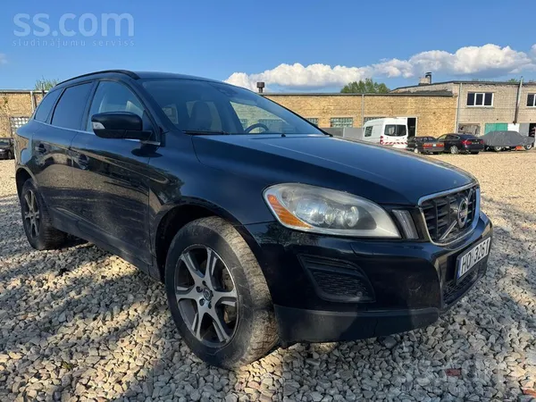 Volvo Ļoti laba tehniska un vizuala stavokli. Vienmer se