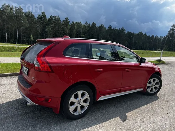 Tiek pārdots labi uzturēts un kopts Volvo Xc60, kurš vairāk kalpoja kā rezer
