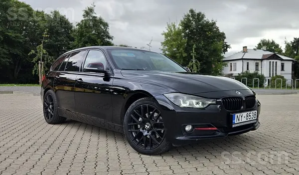 BMW Pārdodu BMW 320d Touring. Auto manā īpašumā 2 gadu