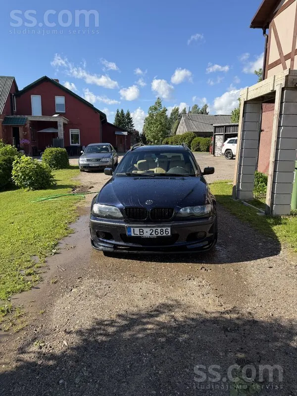 BMW Daudz vizuāli defekti, jauns sāna spogulis nāk līd