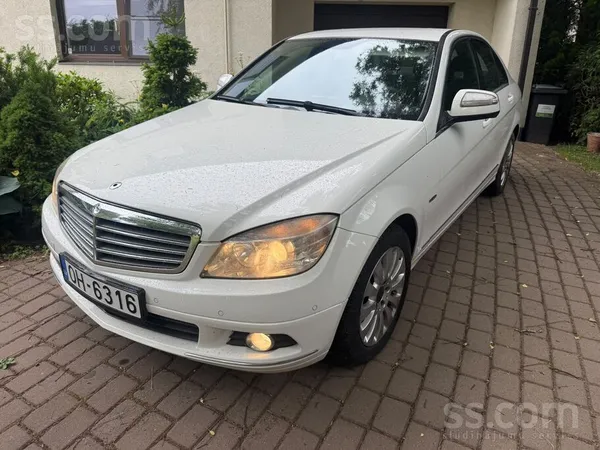Mercedes Par ļoti labu cenu pārdodam Mercedes-Benz C200.