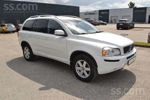 Volvo Xc90 in good condition. From Italy. Mileage and maintenance history 10